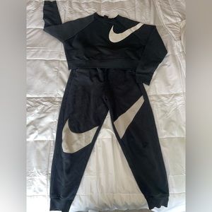 Nike matching sweat suit